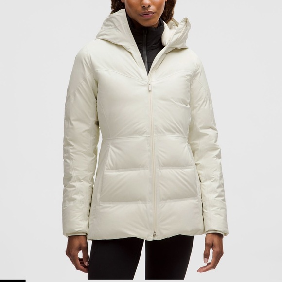 Lululemon Short Winter Down-Filled Coat – Vibrant Red - Picture 1 of 8